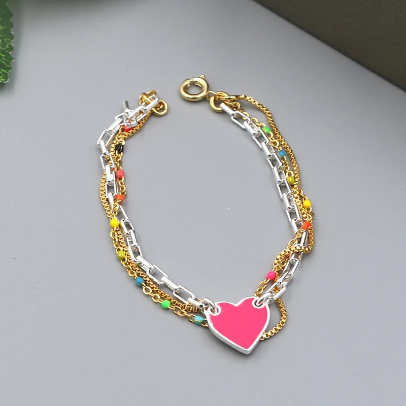 Bracelets: petits accessoires, grandes déclarations