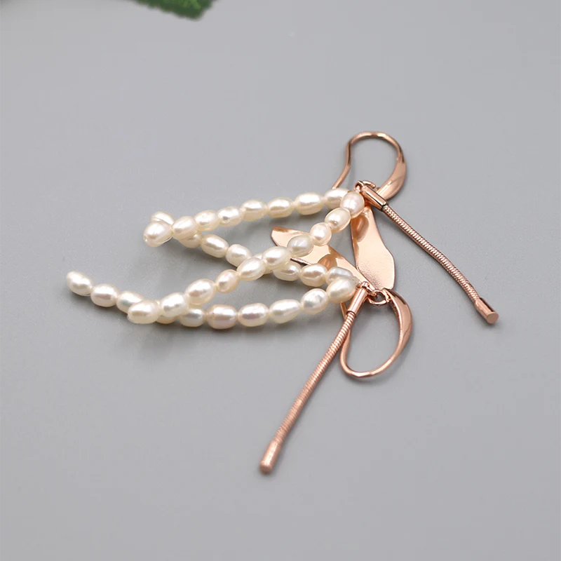 Boucles d'oreilles de chaîne en laiton et de perle
