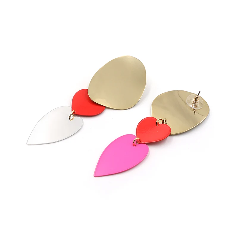 Boucles d'oreilles rouges et roses en tôlerie en laiton