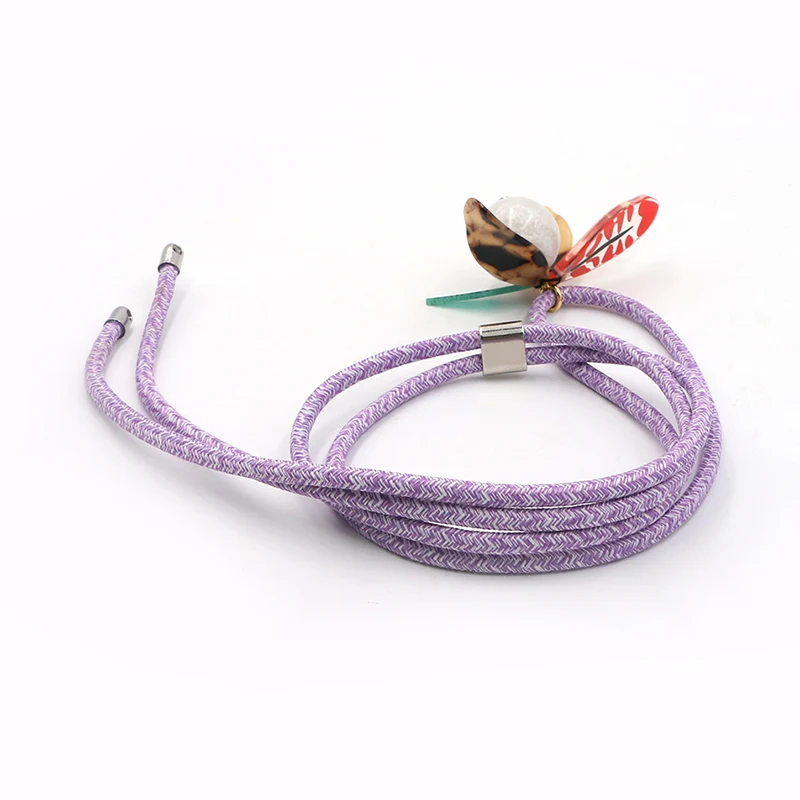 Collier de perle du centre de fleurs