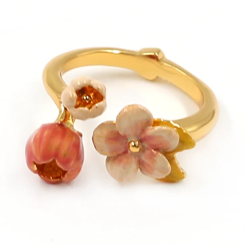 Anneau de laiton à fleurs émaillé d'ouverture en or