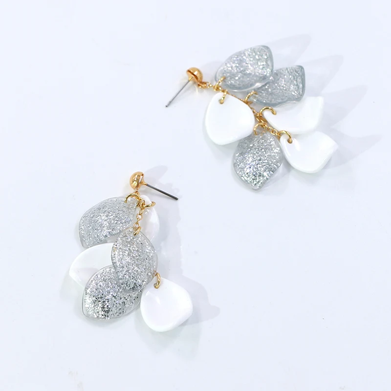 Boucles d'oreilles en résine à paillettes écailleuses