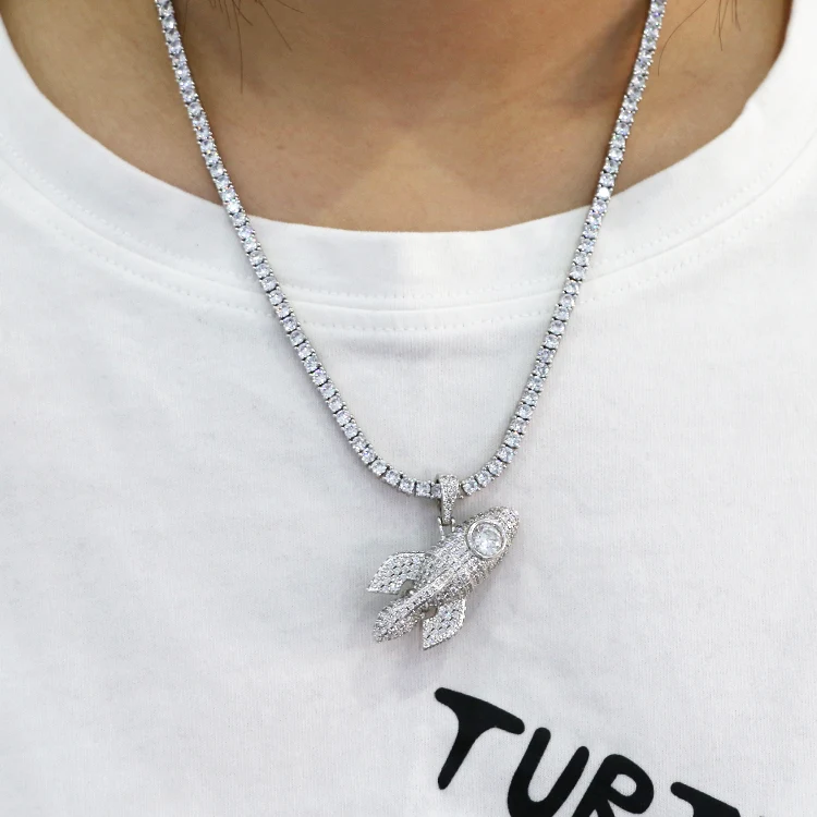 Petit pendentif hip hop missile